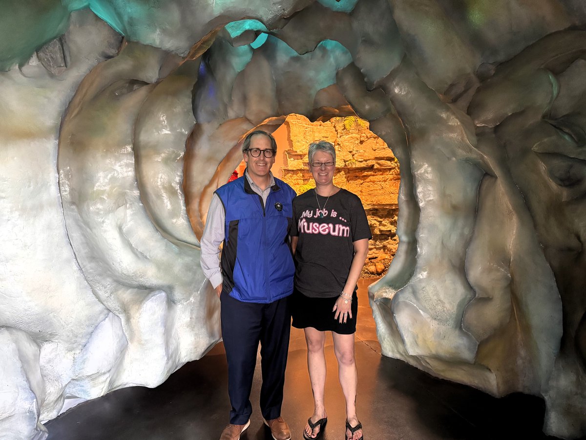 BrownWIExec's tweet image. I want to thank Beth Kowalski for her 12 years of leadership and service as Executive Director of the @NevilleMuseum! Beth&apos;s tireless work has transformed the Neville into a true community treasure. We wish her well in the future leading the @hamiltonwoodtyp!