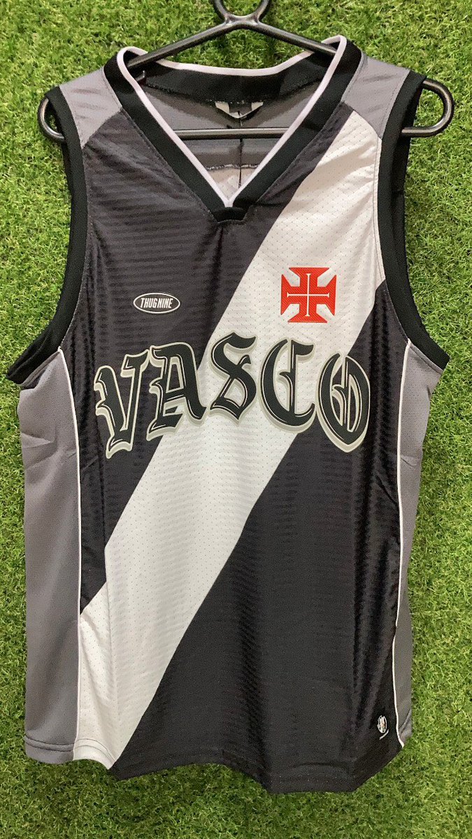 _gigantecolina's tweet photo. Torcida gigante, estilo também.
Regata Vasco + Thug Nine no grau.
#vascodagama #thugnine https://t.co/6eHZsteHBe