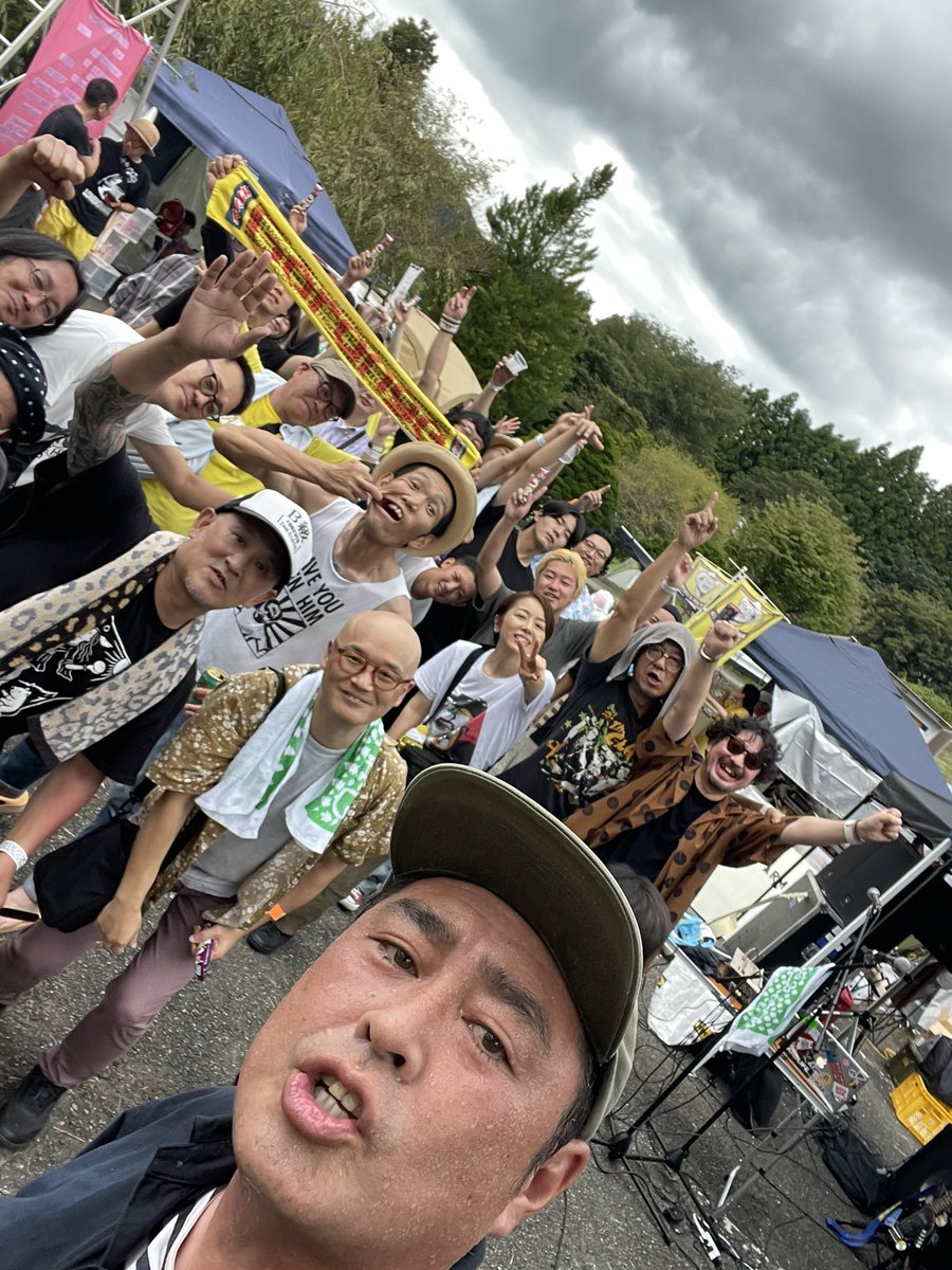 tomokazoo_ton's tweet photo. [DAY2]
2025/09/14(sun)
🌲LiLLY JAM 2025🌲 @lilly_jam 
at  栃木県塩谷町自然休養村センター

朝まで降ってた雨が止み途中思いっきり晴れました🌞この日はGarange(ガランジ)出演の日だからね？😎

そんな僕らGarangeはと言えば野外でテンション上がっていつも以上に遊んじゃいました😆←写真参照 https://t.co/fOkVli9zwh