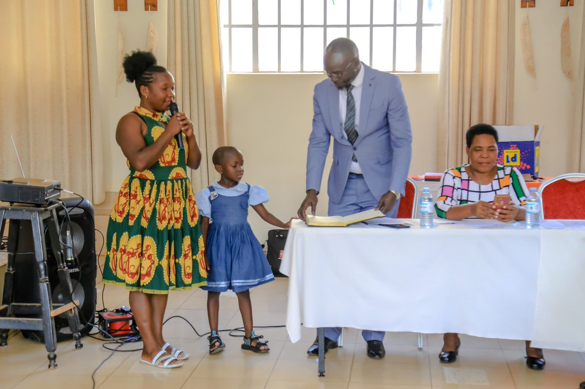 kamaroma22's tweet photo. The children are from the parishes. The parishes send the children who are vulnerable to dioceses. The diocese draws up their plan and budget and sends the moneys back to the parishes which deliver up the money to the vulnerable children and their schools.
#CERP
#60KDrive https://t.co/PfGnAMbRSC