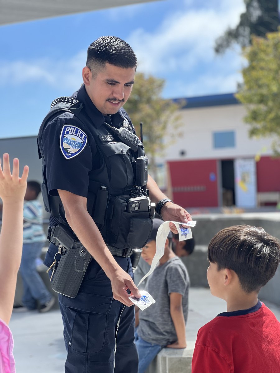 mpusdway's tweet image. Big shout out to the Marina Police Department! They rolled into J.C. Crumpton Elementary School's after school program to share about bike and scooter safety with students. Bonus: Students got to check out police bikes and even try on gear.

#mpusd #mpusdway #bikesafety