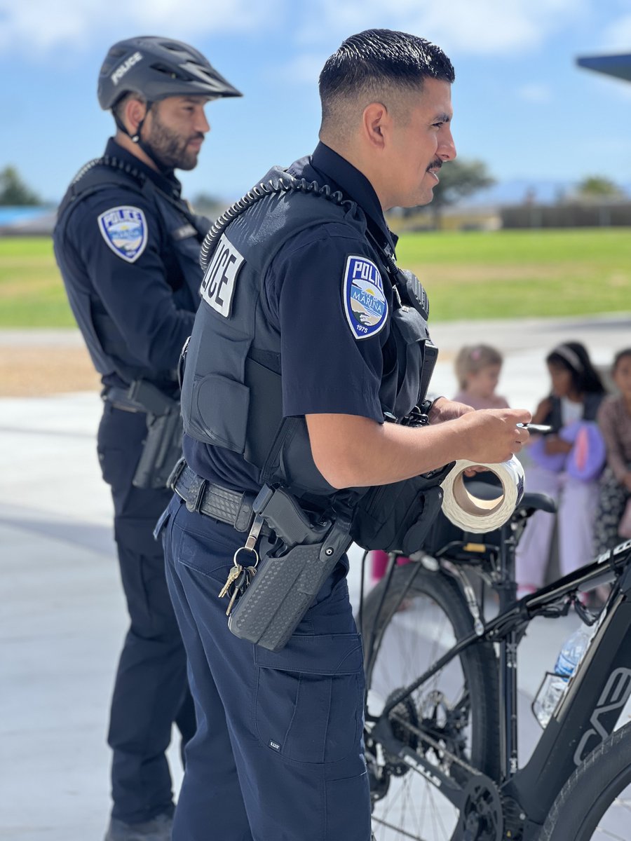 mpusdway's tweet image. Big shout out to the Marina Police Department! They rolled into J.C. Crumpton Elementary School's after school program to share about bike and scooter safety with students. Bonus: Students got to check out police bikes and even try on gear.

#mpusd #mpusdway #bikesafety