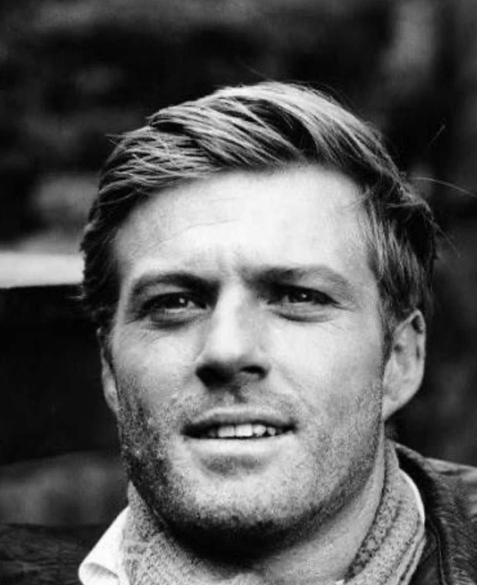 renaudpila's tweet photo. Sûrement inconnu de nombreux jeunes, Robert Redford disparaît et nous laisse des dizaines de films. À voir notamment « L’Arnaque », « Les hommes du président » ou « Out of Africa ». À 20 ans,  il étudiait les Beaux-arts à Paris, on le sait peu https://t.co/9ySfGfZhzc