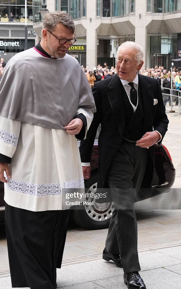 QLoTII's tweet photo. His Majesty The King at #DuchessofKent funeral today.  

#KentForever #KatharineKent https://t.co/JNZNpz3h0d