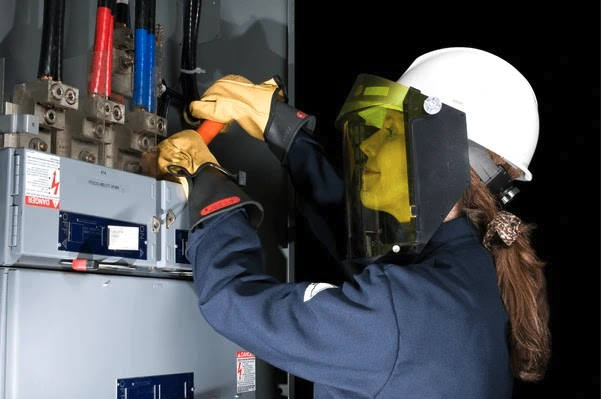 PKSafetydotcom's tweet photo. From arc flash suits to waterproof jackets, PK Safety delivers certified protective workwear for every hazard. 🦺⚠️

🔗 https://t.co/pWYzpCzpZO

#PKSafety #Workwear #SafetyFirst #Team #Construction #Hazard #Waterproof https://t.co/LovZsBOpKj