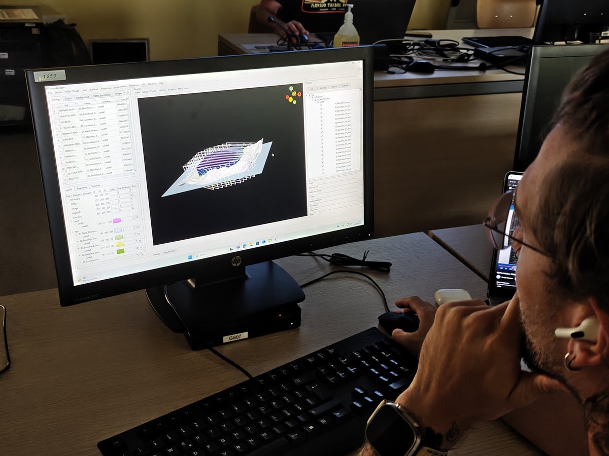 💻 Arriva PZero, il nuovo software open-source per la modellazione geologica 3D.

Implementato da <a href="/unimib/">Università degli Studi di Milano-Bicocca</a> nell’ambito di #GeoSciencesIR, è liberamente accessibile tramite l’HUB di progetto.

PZero è stato presentato ieri al Congresso <a href="/soc_min_pet/">Società Italiana di Mineralogia e Petrologia</a> e  <a href="/SocGeol/">Società Geologica It</a>.