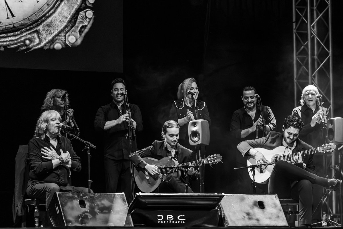 JBarco98's tweet photo. José Mercé en las Fiestas de Salamanca.
#concertphoto #photography #livemusicphotography #musicphotography #concertphotography #salamanca #musicphoto #liveconcertphotography
#musicphotographer #blackandwhitephotography
#rockphotography https://t.co/q4oOBr7BE7