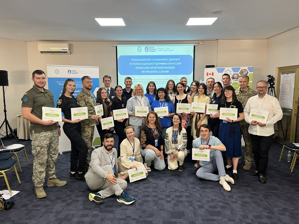 CommunityS_Help's tweet image. Empowering Ukrainian frontline specialists! 🇺🇦

Our 5-day Lviv training equipped them with MHPSS skills for war-affected children.

A proud partnership with @BCHGlobalHealth &amp;amp; @CommunitySelfHelp to strengthen mental health support in Ukraine.

#MHPSS #MentalHealth #Ukraine