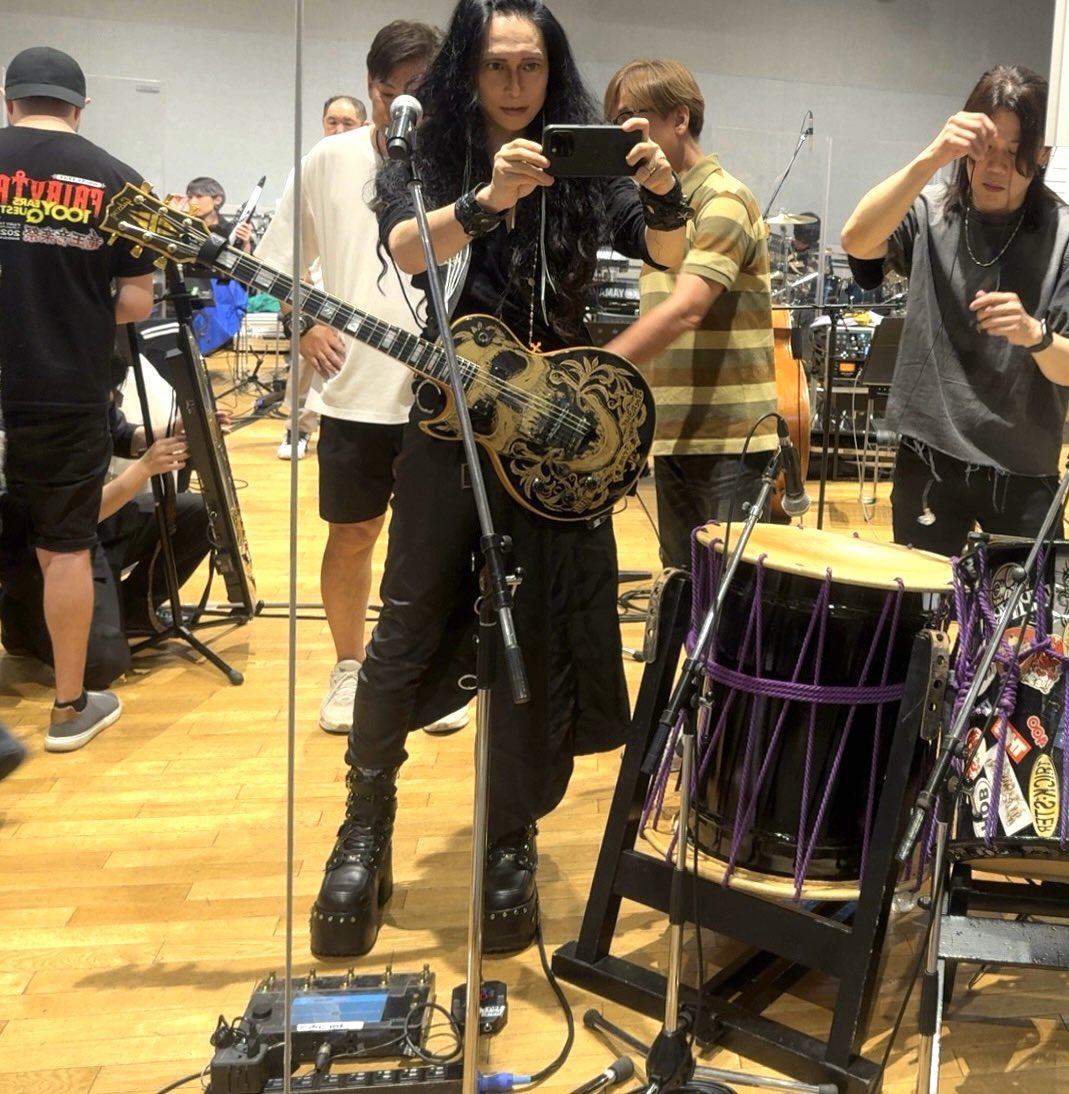 Today was rehearsal for the next Hall show! 🎸Super excited!🤩
今日は京伴祭のリハーサル！🎸高梨さん<a href="/nassy_takanashi/">高梨康治 YasuharuTakanashi</a> とのFEGのEUツアーを思い出すぜ！🤩
ほんとめちゃくちゃ楽しみだ！！
けんじさんとのツインギターをはじめ今回もメンバーも最高だ🤘🤘🤘
絶対みてね！
#kyobansai