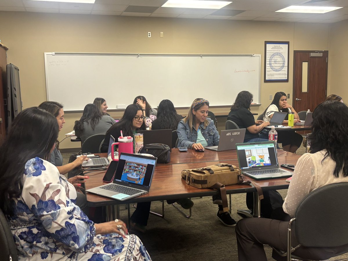 CISD_ML's tweet image. This morning was filled with learning and collaboration with our Dual Language teachers from @crenshawcubs, @BrownBobcats and @CISDDeZavala we explored and dive into iReady.