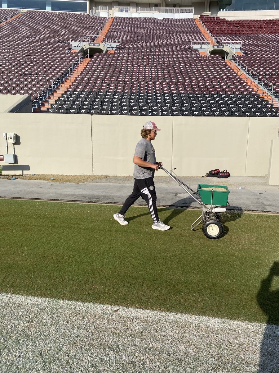 VT Grounds Crew tweet media