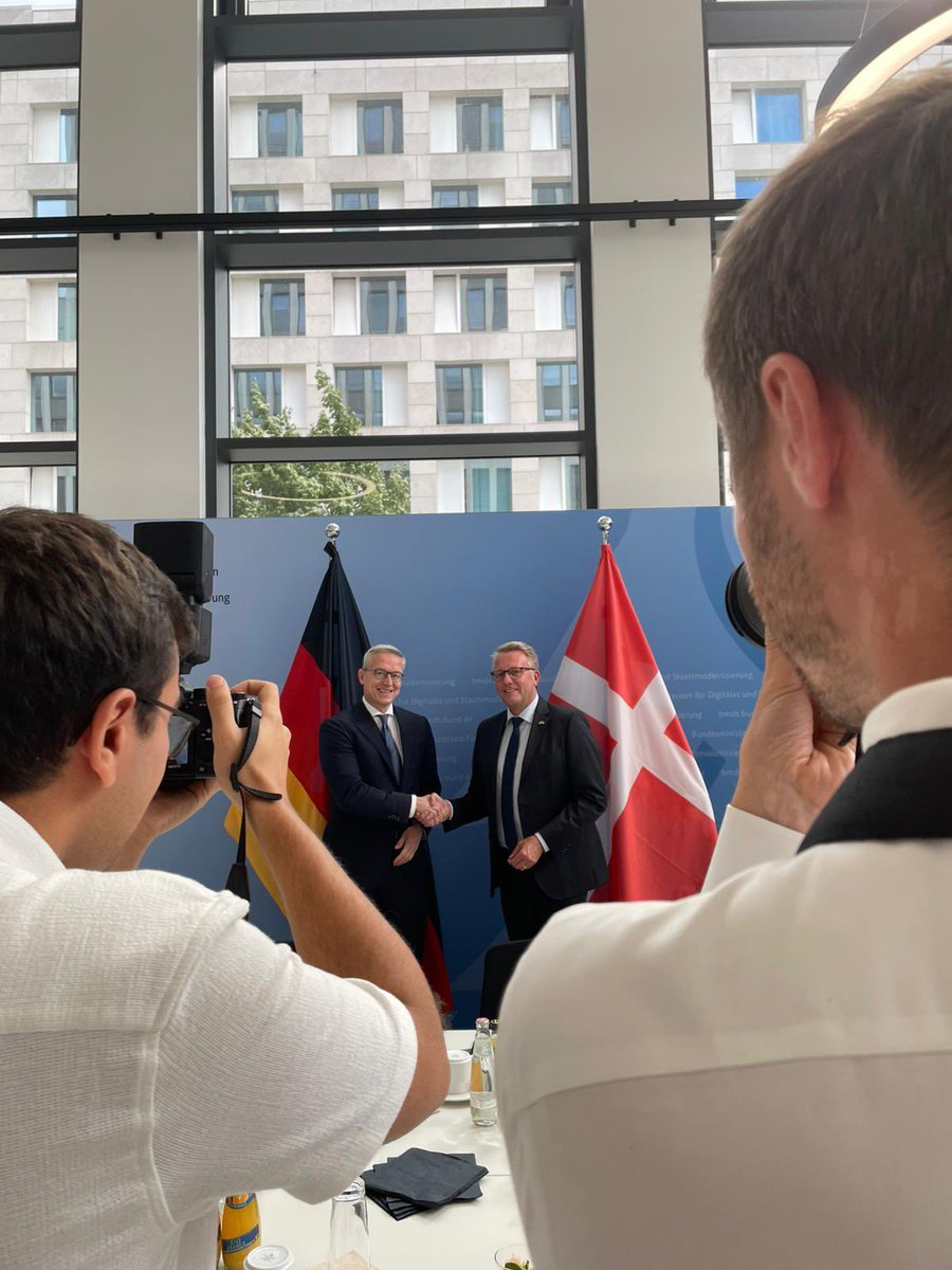 Thomas Østrup Møller (@botschafterdk) on Twitter photo Sehr produktive Tage in Berlin 🇩🇪mit🇩🇰Industrieminister <a href="/mfMorten/">Morten Bødskov</a> Bødskov, der auf dem großen <a href="/VDMAonline/">VDMA</a>-Kongress sprach und sich u.a. mit <a href="/bundeskanzler/">Bundeskanzler Friedrich Merz</a> Merz und Digitalisierungsmin. Wildberger über Investitionen, Digitalisierung & Europas 🇪🇺Wettbewerbsfähigkeit austauschte. Sehr produktive Tage in Berlin 🇩🇪mit🇩🇰Industrieminister <a href="/mfMorten/">Morten Bødskov</a> Bødskov, der auf dem großen <a href="/VDMAonline/">VDMA</a>-Kongress sprach und sich u.a. mit <a href="/bundeskanzler/">Bundeskanzler Friedrich Merz</a> Merz und Digitalisierungsmin. Wildberger über Investitionen, Digitalisierung & Europas 🇪🇺Wettbewerbsfähigkeit austauschte.