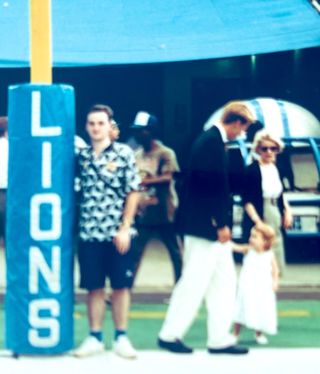 Wishing Martha a Happy 1️⃣0️⃣0️⃣th Birthday from all the  <a href="/Lions/">Detroit Lions</a> fans in Ireland #onepride   🎂 

You photobombed me the day before your 66th birthday on my 1st visit to the Silverdome 😂- Go Lions