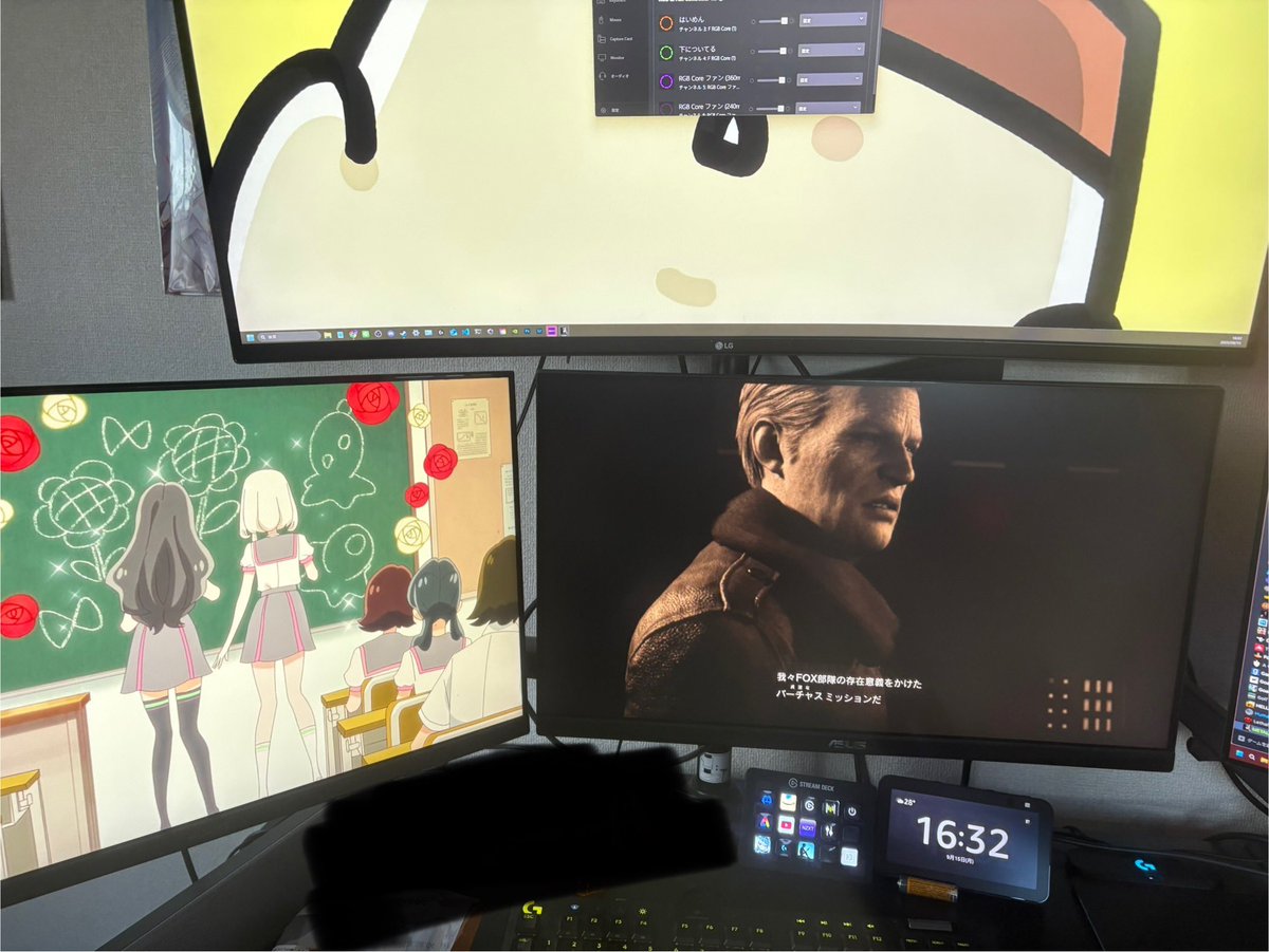 JorisanGameLife's tweet photo. だいたいアニメ+ゲームをして休日を過ごすのだけど、交わることのない世界が隣合うこともある https://t.co/NGsm6xms5W