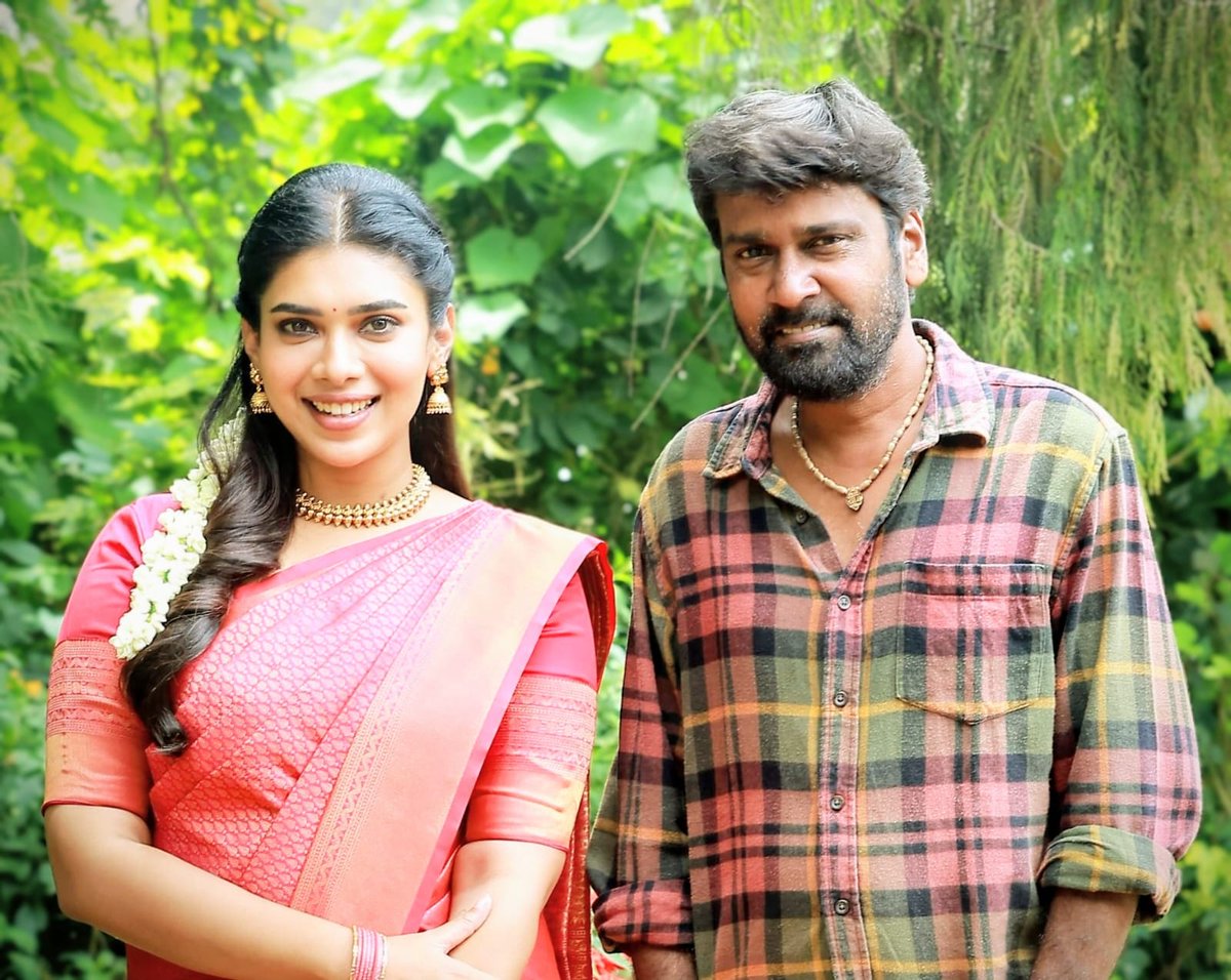 Raviarasu (@dir_raviarasu) on Twitter photo Dushara Vijayan a Shining Star🌟
Unique actress in South Indian Cinema💫
Delighted to be working with her✨
She will surely amaze you in #Magudam👑
<a href="/VishalKOfficial/">Vishal</a> <a href="/SuperGoodFilms_/">Super Good Films</a> <a href="/officialdushara/">Dushara</a> <a href="/gvprakash/">G.V.Prakash Kumar</a> <a href="/Jagadishbliss/">Jagadish</a> <a href="/TheRoute/">TheRoute</a> <a href="/dhilipaction/">Dhilip Subbarayan</a> <a href="/Richardmnathan/">Richard M Nathan</a> <a href="/RIAZtheboss/">RIAZ K AHMED</a> Dushara Vijayan a Shining Star🌟
Unique actress in South Indian Cinema💫
Delighted to be working with her✨
She will surely amaze you in #Magudam👑
<a href="/VishalKOfficial/">Vishal</a> <a href="/SuperGoodFilms_/">Super Good Films</a> <a href="/officialdushara/">Dushara</a> <a href="/gvprakash/">G.V.Prakash Kumar</a> <a href="/Jagadishbliss/">Jagadish</a> <a href="/TheRoute/">TheRoute</a> <a href="/dhilipaction/">Dhilip Subbarayan</a> <a href="/Richardmnathan/">Richard M Nathan</a> <a href="/RIAZtheboss/">RIAZ K AHMED</a>