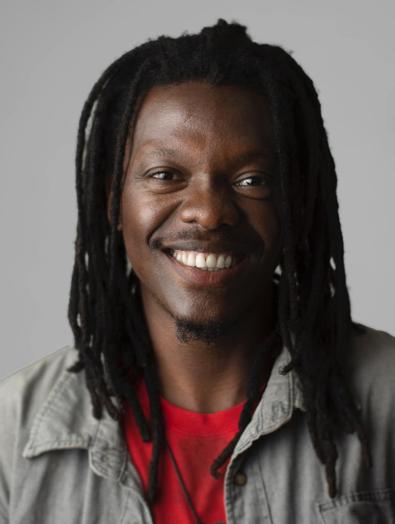 “Puisque seul
vivre d’arrogance 
ne pourra jamais tout peupler…”
K.P

📸:<a href="/Kanelle_14/">Gaëlle.S</a>