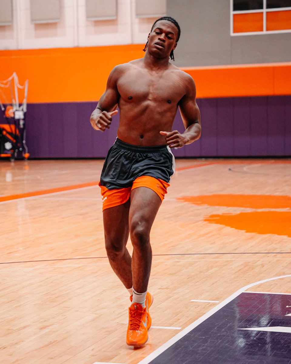 Clemson Basketball tweet media