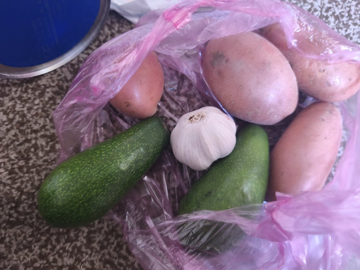 YousifA75398's tweet image. Peace be upon you, my brothers✋
Thank you to the person who helped me cover the costs of milk and food for my family and daughter 😍
We are in a very bad situation and I hope that you will continue to support my family. You are our lifeline.🫂
chuffed.org/project/135434…