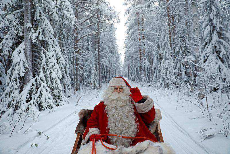 With just 100 days left till Christmas…Don't delay, book your family a magical day trip or short break to Lapland this December. 

Limited availability remaining, secure your snowy adventure today!: bournemouthairport.com/flights-holida…

#FlyBournemouth #Travel