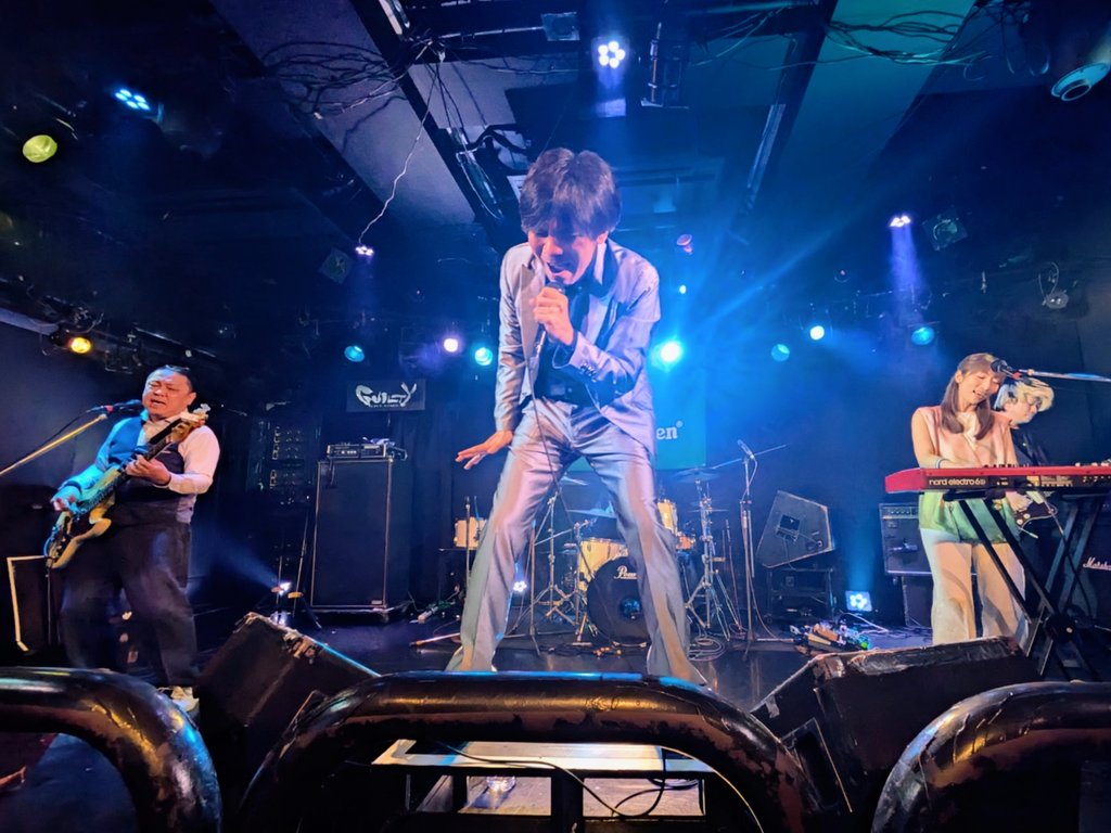 mama841_to_mo's tweet photo. 2025. 9. 14 (日)
SHIBUYA COMPLEX #18
@渋谷GUILTY
この日はこちらのイベントに出演のイチノイーのライブに参戦 🎶
夢への想いがつまった熱くパワフルなステージにたくさんのパワーをもらえた時間でした!!
最高に楽しい夜をありがとうございました✨
#イチノイー @ichinoe_members
#SC18 https://t.co/siE6hrSJes