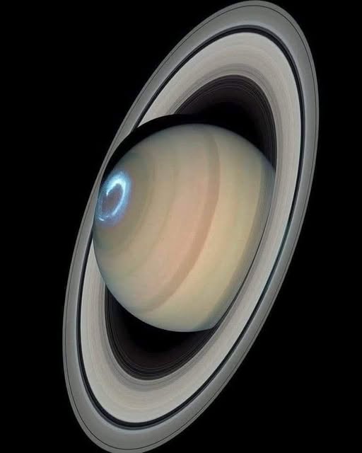 Saturn's Aurora Borealis captured by the Hubble Space Telescope. 🪐