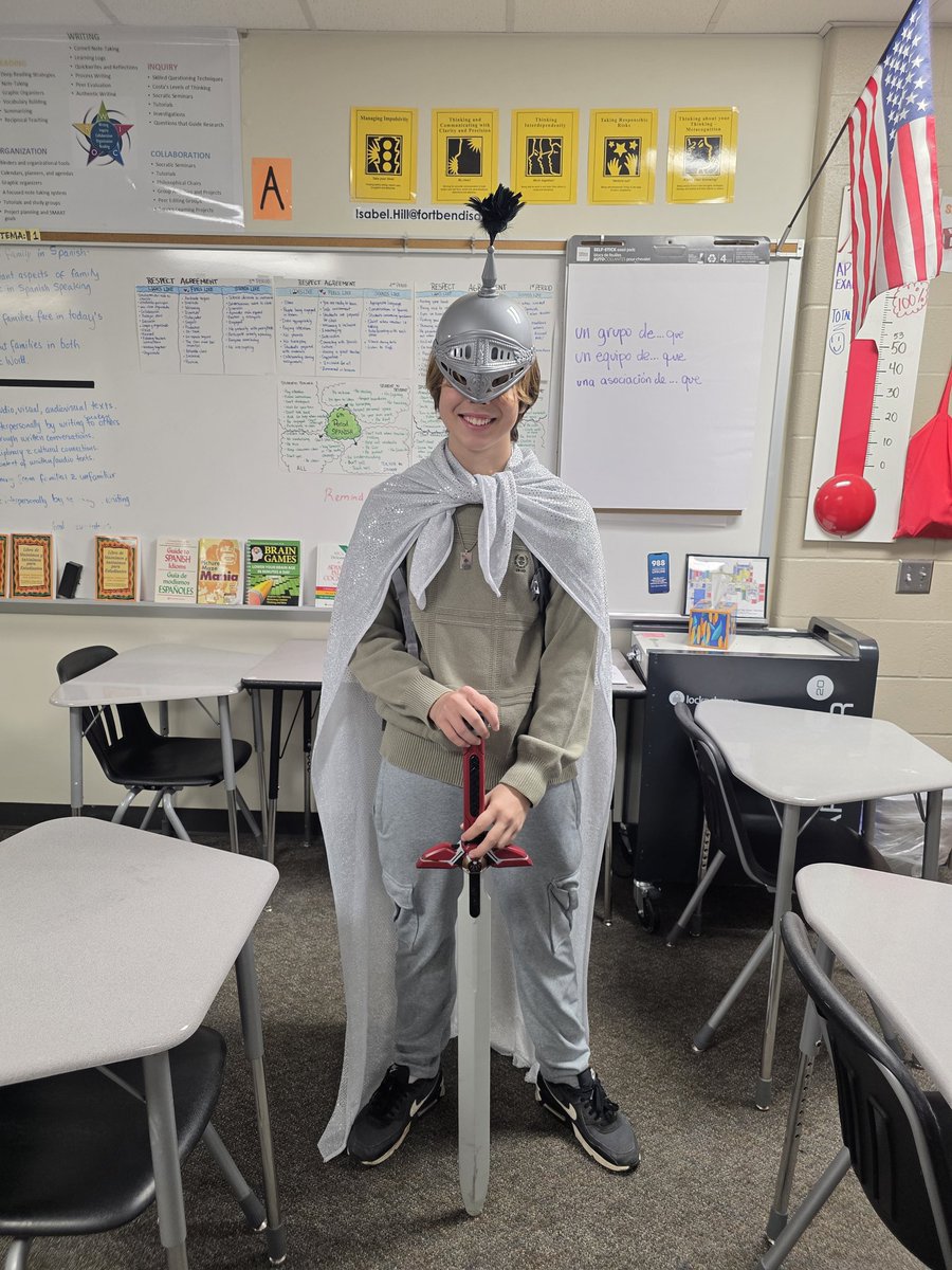 ProfeBrachoHill's tweet photo. #DonQuijote would be sooo proud of us! Fighting for honor. Well done to all my knights! @FortBendISD @DrDJackson4 @RGAPMobileLive @RPHS_Panthers10 #langchat #loteteachers #Spanish #HispanicHeritageMonth https://t.co/LIJxth4zVT
