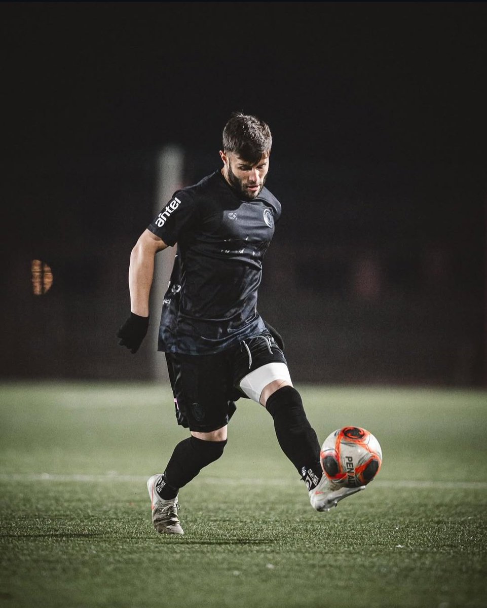 🌟 Cristian González vs Defensor Sporting:

➜ 1° en pases clave [3].
➜ 1° en regates completados [4/5].
➜ 1° en faltas recibidas [3].
➜ 1° en duelos desde el suelo ganados [9].