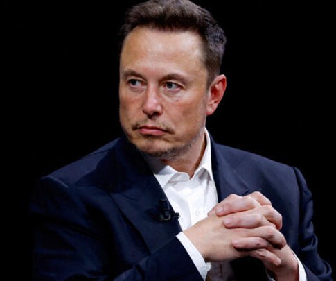 RedLineReportt's tweet image. 🚨 PLEASE BE HONEST: 

Do you stand with Elon Musk in his fight against the British government?

A. YES 
B. NO