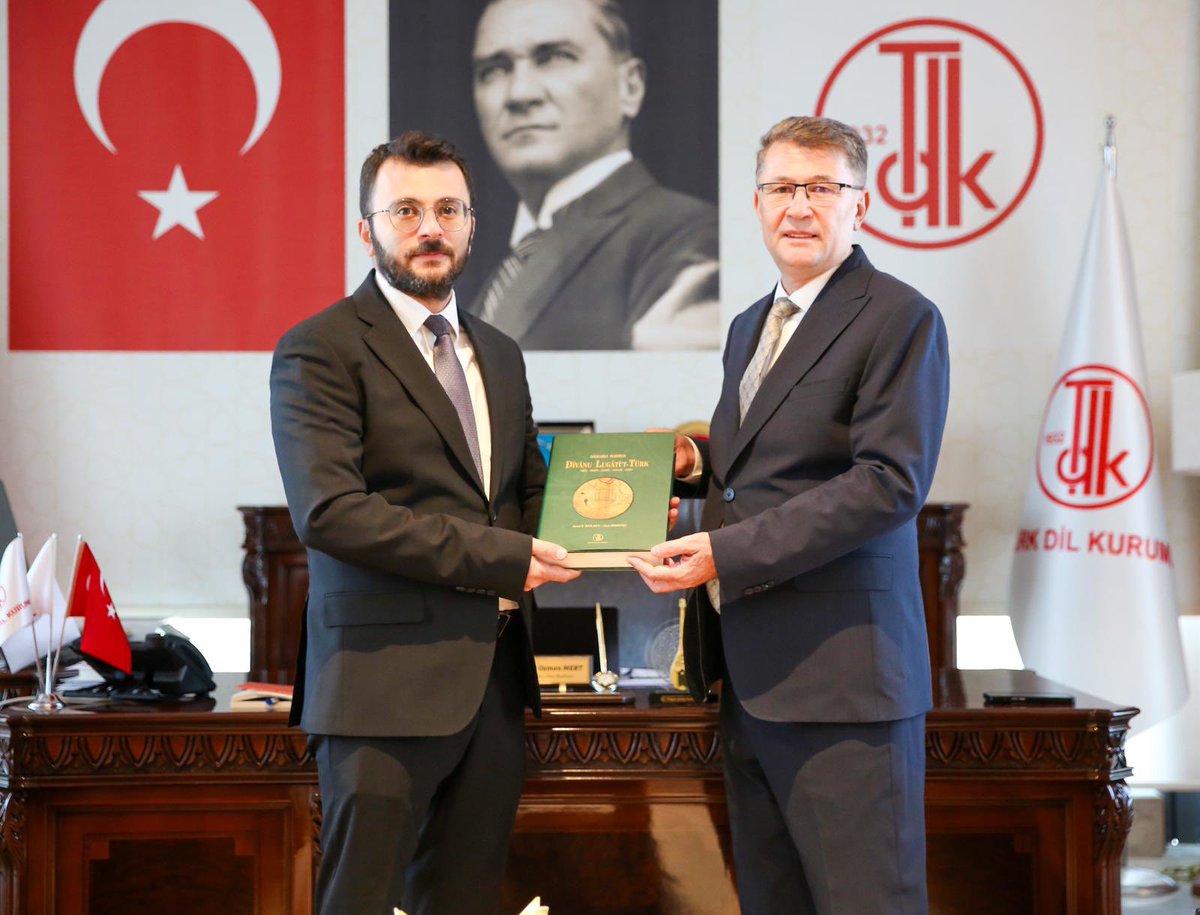 Türk Dil Kurumu (@tdk_govtr) on Twitter photo 📌16 Eylül 2025 tarihinde, HAVELSAN Genel Müdürü Dr. Mehmet Akif NACAR ve HAVELSAN Bilgi ve İletişim Teknolojileri Genel Müdür Yardımcısı Ömer ÖZKAN, Türk Dil Kurumu Başkanı Prof. Dr. Osman MERT’i makamında ziyaret etti.
Görüşmede, iş birliği protokolü kapsamında yapılacak ortak 📌16 Eylül 2025 tarihinde, HAVELSAN Genel Müdürü Dr. Mehmet Akif NACAR ve HAVELSAN Bilgi ve İletişim Teknolojileri Genel Müdür Yardımcısı Ömer ÖZKAN, Türk Dil Kurumu Başkanı Prof. Dr. Osman MERT’i makamında ziyaret etti.
Görüşmede, iş birliği protokolü kapsamında yapılacak ortak