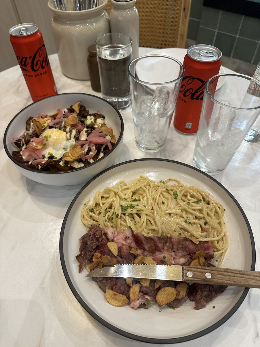 FishFilay's tweet photo. Finally na try ko na both!
Lahat sila masarap! Pero sobrang sarap ng sobra tapaaa #sobracafe #kuyakorea https://t.co/tbSGKnn26n