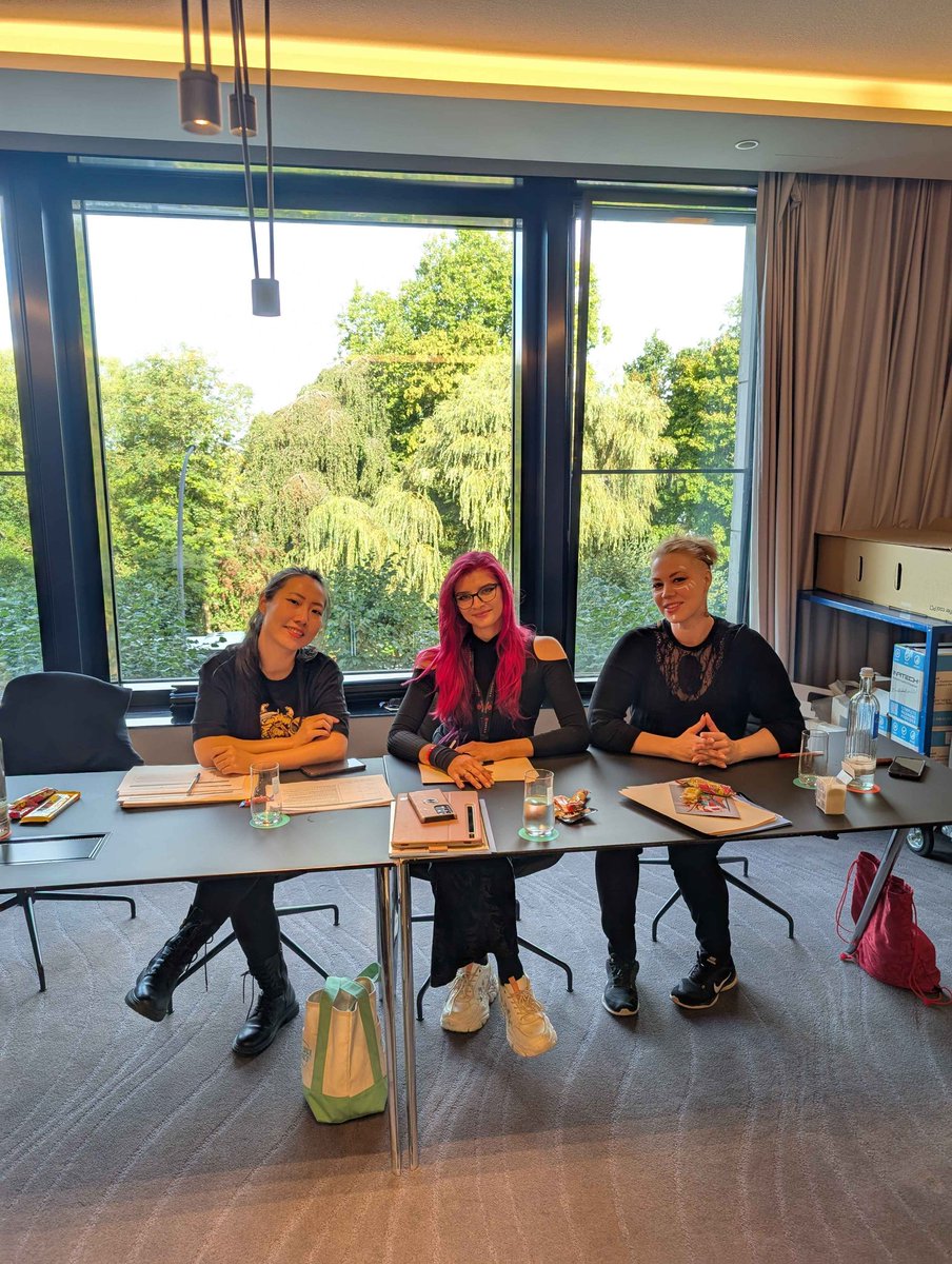 Karoinna • Studio Karo Nova tweet media