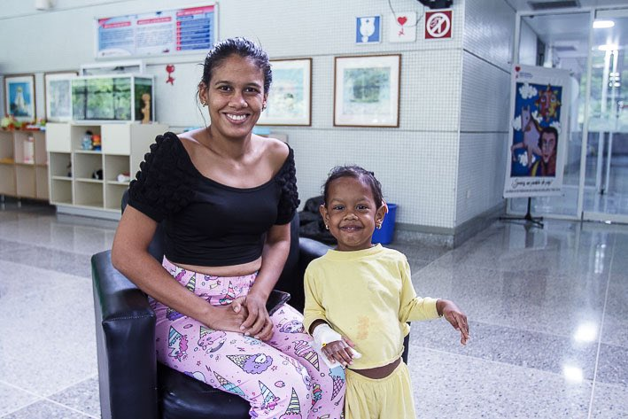 #16Sep Día Internacional de la Cardiología Intervencionista

La gesta del Cardiológico Infantil: más de 13 mil vidas salvadas

Un libro de testimonios revelan una fracción de la enormidad de sus proezas.

✍️ <a href="/SorianaDuran/">Soriana Durán</a>
📸 <a href="/YrleanaG/">Yrleana Gómez Oropeza</a> 

📰 lainventadera.com/2024/07/27/la-…