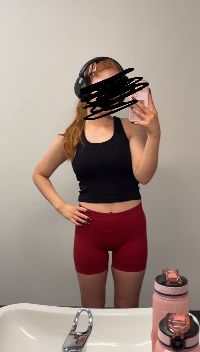 adelecals's tweet photo. bodycheck. finally back in the gym https://t.co/CNUSnn1y2F