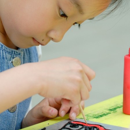 Calling all little Picassos! Tots will find their inner artist as they work with a variety of art materials including crayons, paints, clay and other mediums. Have fun learning, along with getting to make and take home art each week. Register today: bit.ly/3KjYZ5B