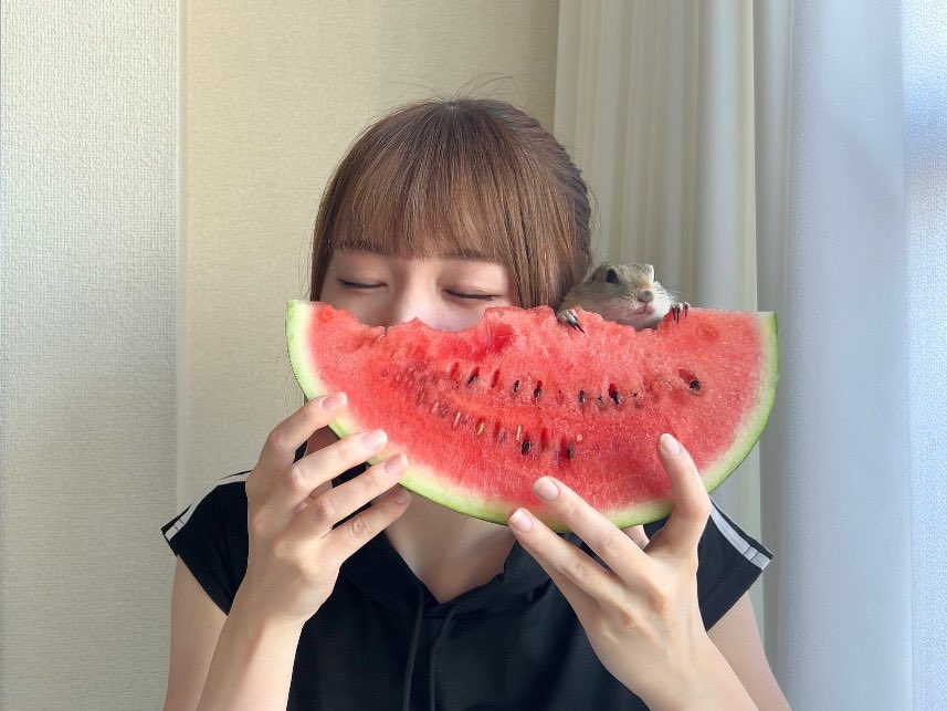 どっちがたくさん食べられるか勝負！