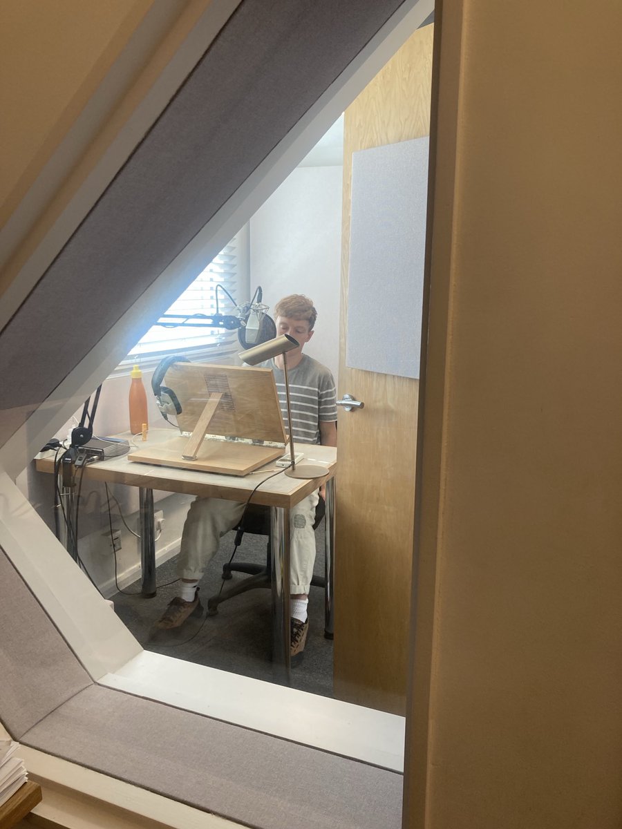 Great to be at ID audio watching the wonderful Sam Newton recording The Very Last Christmas Present. Out October 24 with Niamh Donnelly voicing Lucy. ⁦<a href="/HarperCollinsCh/">HarperCollins Children's Books</a>⁩