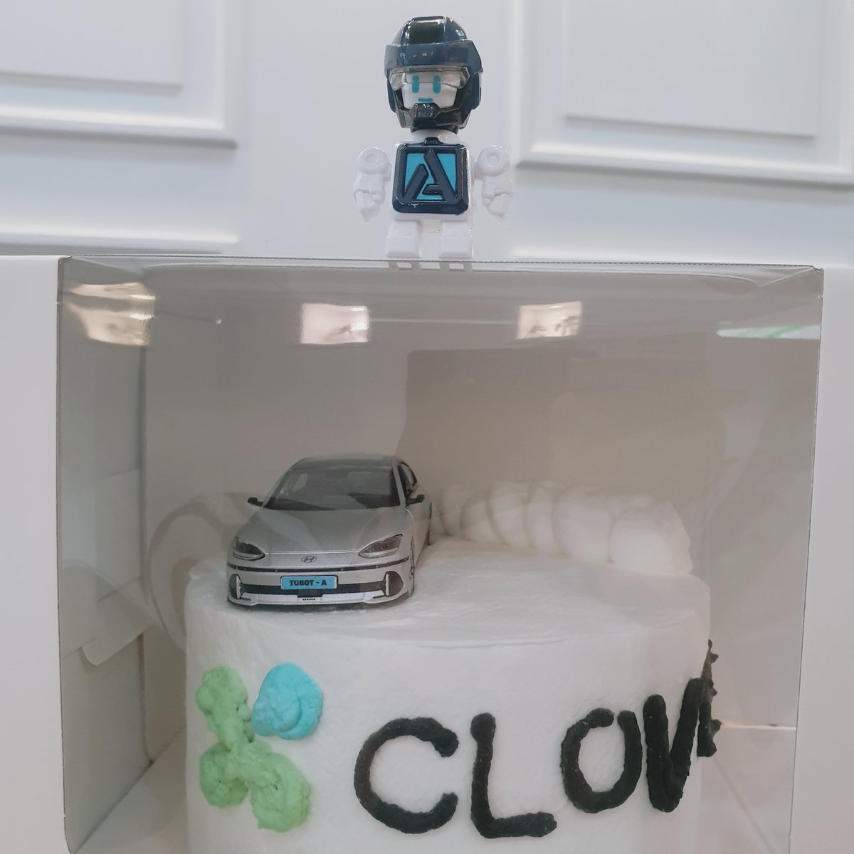 𖤐 오늘 생일이에요 𖤐
지나가시는 김에 맘찍이나 축하해 주시면 사랑을 드려요

에온이도 주면 좋고 후헤헿ㅎ

240501부터 만난 너와의 시간 250917까지도 함께라 기뻐