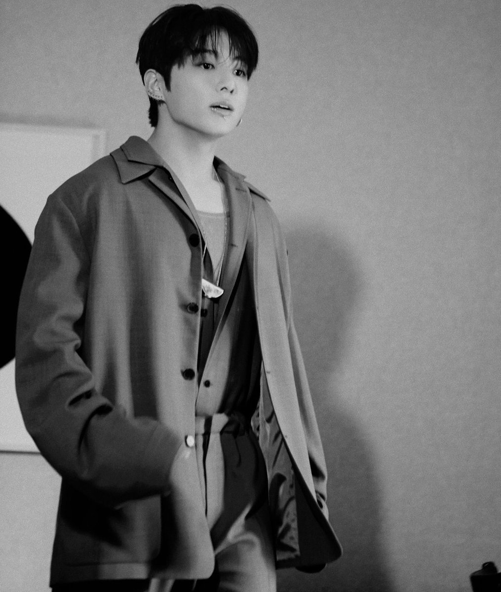 AboutMusicYT's tweet image. Jungkook is perfect in new footage for Calvin Klein.