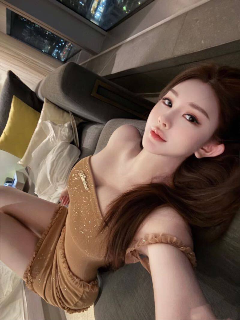 福利姬灵灵全球cos外围经济（全国独家资源）分享的黄推图片4 - 网红私拍内容