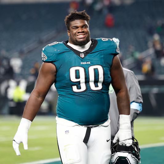 #Eagles DT Jordan Davis has the most solo and assisted tackles in the NFL among DL, according to PFF.