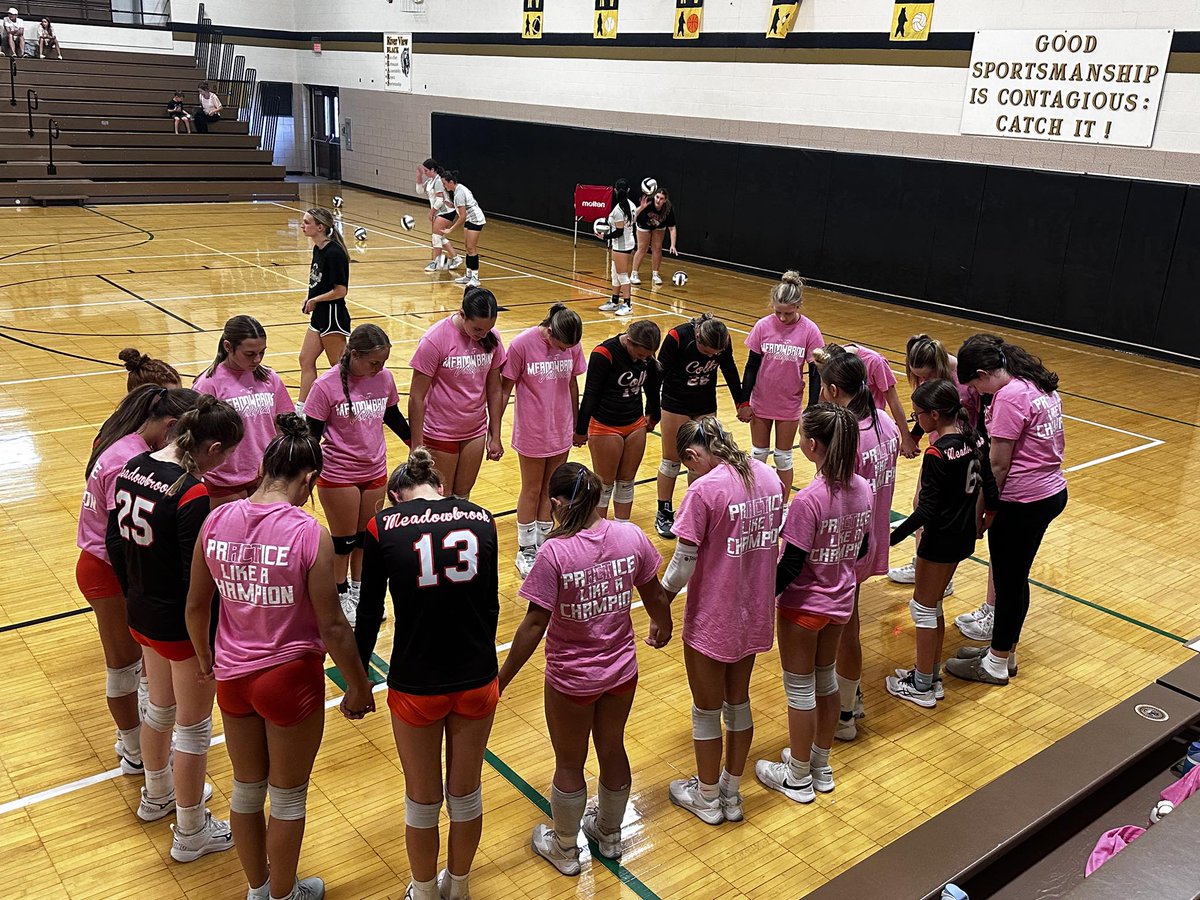 The 8th grade Lady Colts (9-0) defeated River View in two sets last night (25-19 &amp; 25-21).

Leading scorers:
Back: 6 aces, 4 kills, &amp; 2 digs
Fish: 2 aces, 6 kills
McManaway: 1 ace, 7 kills
Valentine: 1 ace, 3 kills, &amp; 4 digs
Beaumont: 3 digs
McVay: 2 digs

(1/2)