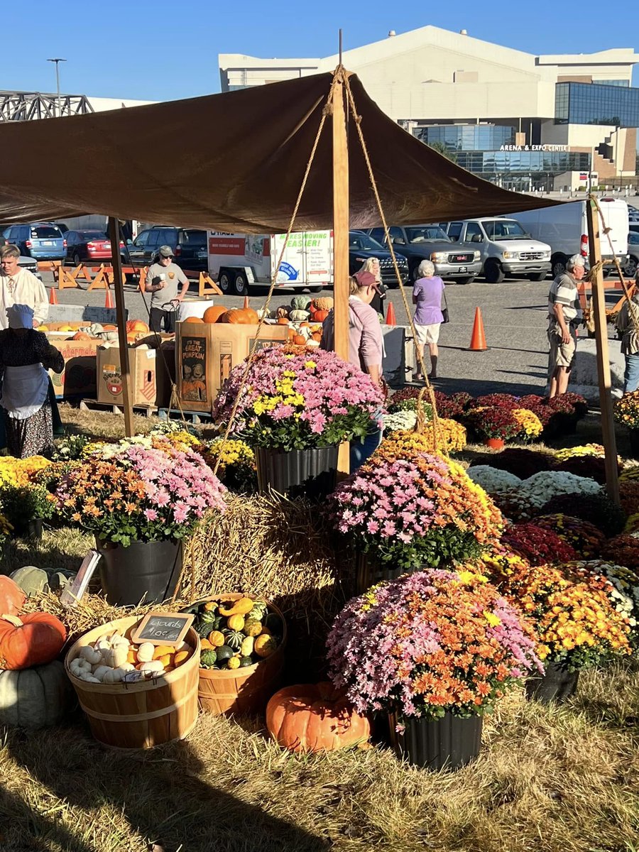THIS WEEKEND! 🍎

The Johnny Appleseed Festival visits for its 50th Anniversary! Step back in time to Johnny's day to experience the sights and smells of 1842.

HOURS
Saturday, September 20 at 10am-6pm
Sunday, September 21 at 10am-5pm

🍎 Learn more: johnnyappleseedfest.com