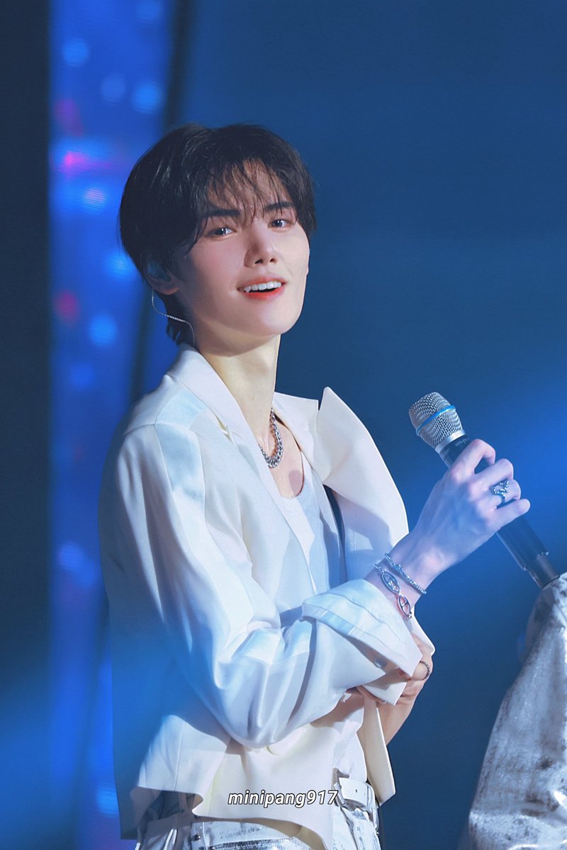 내가아는감자중에멋지고잘생기고이쁜감자
#스물네살_장수감자_생일축하해
항상 고맙고 좋아하고 사랑해🩵
#Our_Star_MINHEE
오늘하루만큼최고로행복하게보내기