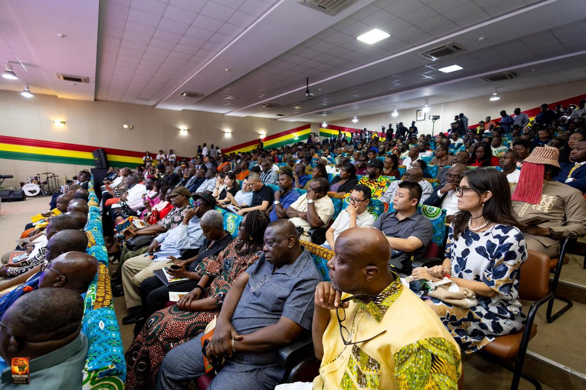 kwesiprattjr's tweet image. #REPARATIONS
I wish to express my very sincere gratitude to His Excellency #President John Dramani Mahama for writing the foreword to my book “Reparations: History, Struggle, Politics, and Law” and for launching it himself on Tuesday, September 9, 2025.

My gratitude also goes to…