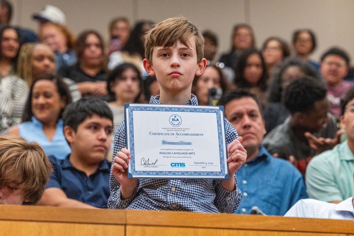 We were thrilled to welcome our students back to last Tuesday's Board Meeting! Congratulations to the students and families recognized for their outstanding achievements in English Language Arts. Thank you to the dedicated teachers and school administrators who joined us!