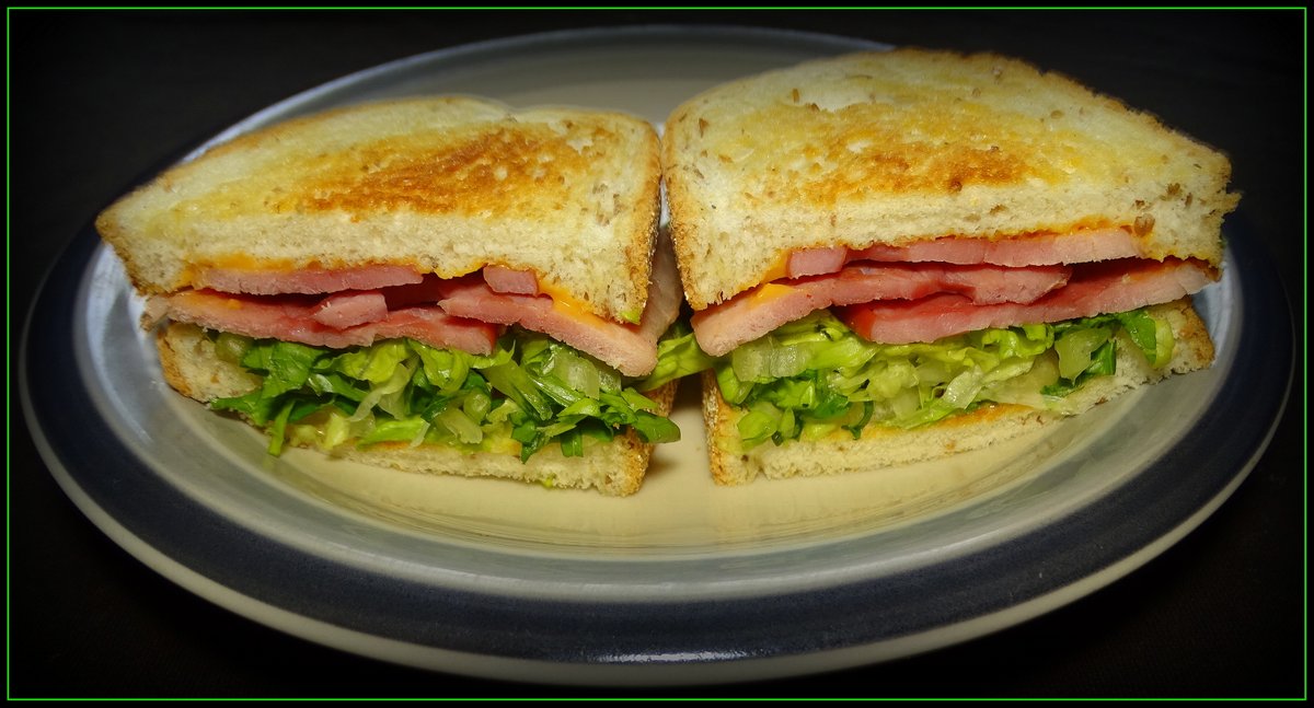 Fearless13Z's tweet image. Toasted Back Bacon, Cheddar Cheese &amp;amp; Lettuce Sandwich #homecooking #food #backbacon #cheddarcheese #lettuce #sandwich