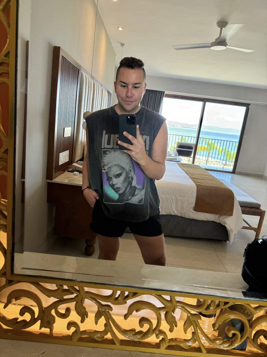 Take me back to paradise 🌴✨
Because Mexico is always a vibe! 🌊🍹☀️
<a href="/AlmarResort/">Almar Resort</a> #PuertoVallarta #PVR #Mexico 🇲🇽💃