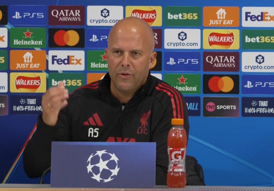 🚨🚨🚨🗣️ أرني سلوت عن صرف ليفربول: 

"هذا إطراء، عندما يقول الناس إننا أنفقنا الكثير، فهذا يدل على أن اللاعبين الذين جلبناهم هم لاعبون ممتازون.

لقد قمنا بصفقات رائعة، وجلبنا لاعبين مميزين، وقد خفضنا بالفعل معدل أعمار اللاعبين."