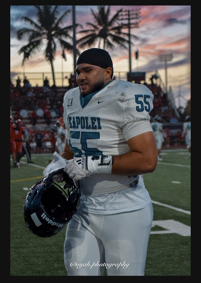 Heading to Washington DC to play St John’s <a href="/kapoleifootball/">@KapoleiHurricanesFootball</a>