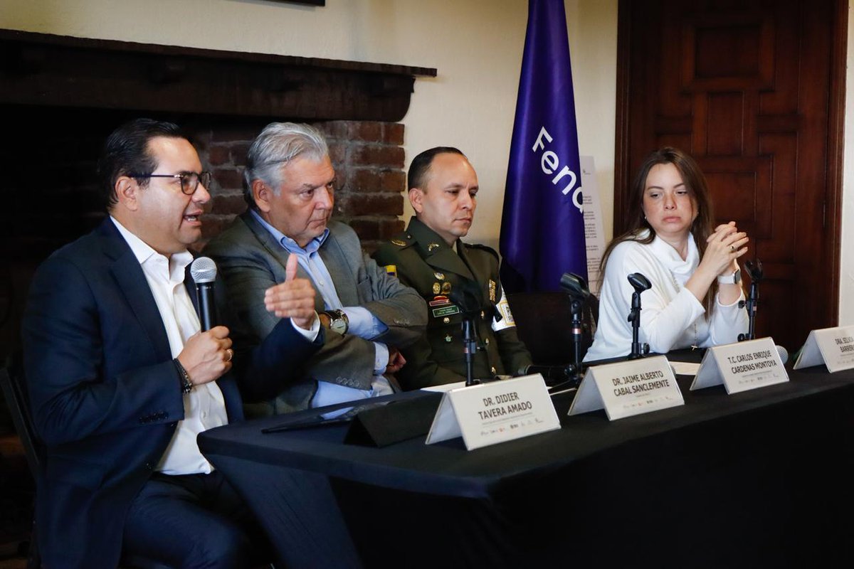 FNDCol's tweet image. “El liderazgo y el trabajo mancomunado son fundamentales en la lucha #TodosContraElContrabando, por eso contar con aliados estratégicos como PMI es clave, ya que gracias a su apoyo hemos logrado financiar los Grupos Operativos Anticontrabando de los departamentos, conformados por…